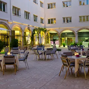 https://trh-ciudad-de-baeza.es-andalucia.com