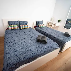 Hostel By Rambla De Catalunya, Barcelona